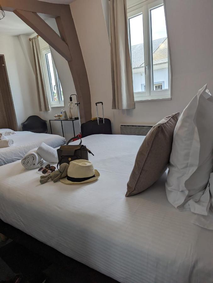 Hotel Le Lion D'Or แบร์เนย์ ภายนอก รูปภาพ