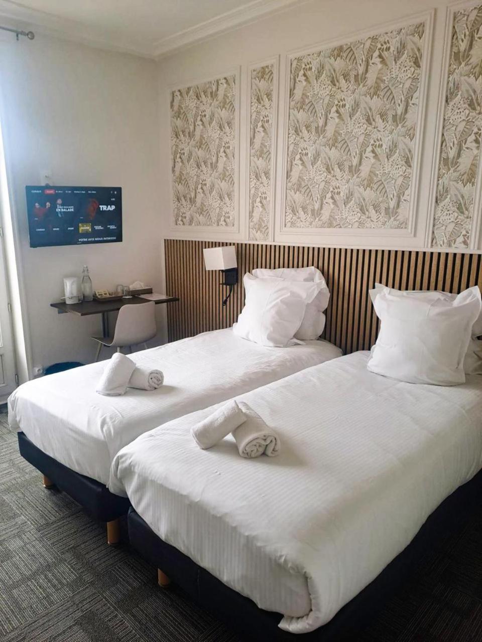 Hotel Le Lion D'Or แบร์เนย์ ภายนอก รูปภาพ